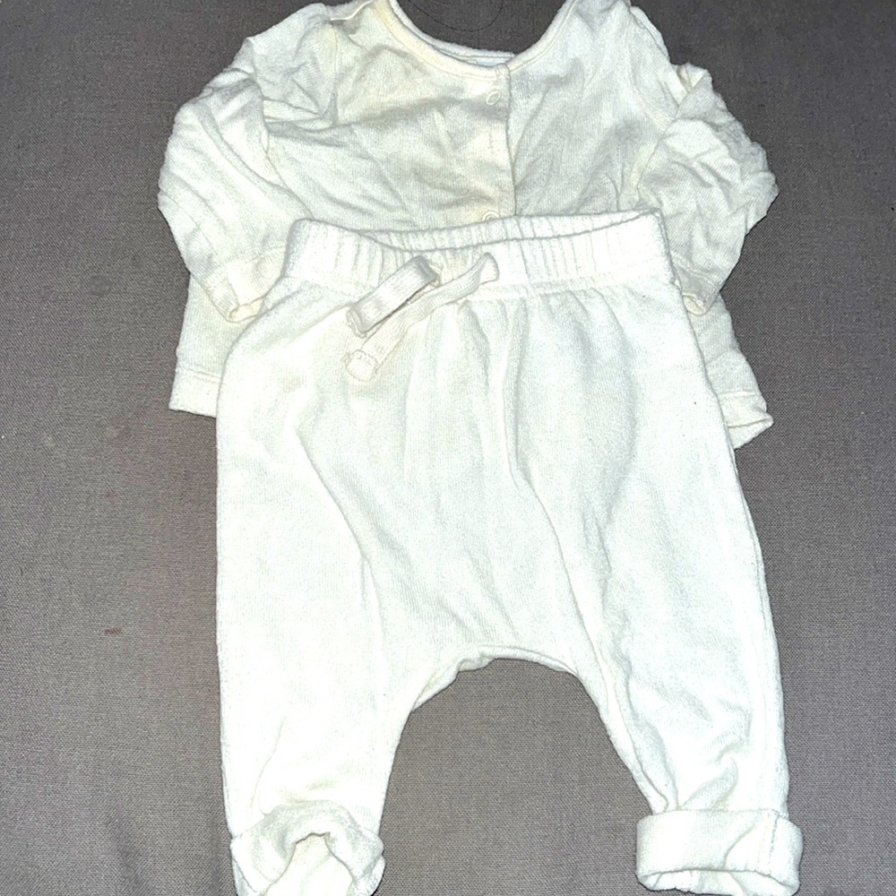 Old Navy 0-3 Month Ivory 2 Piece Outfit
